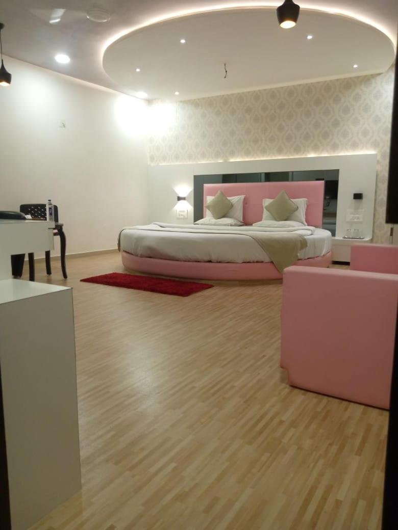 Hotel Shivalik - Mehsana Mahesana Zewnętrze zdjęcie