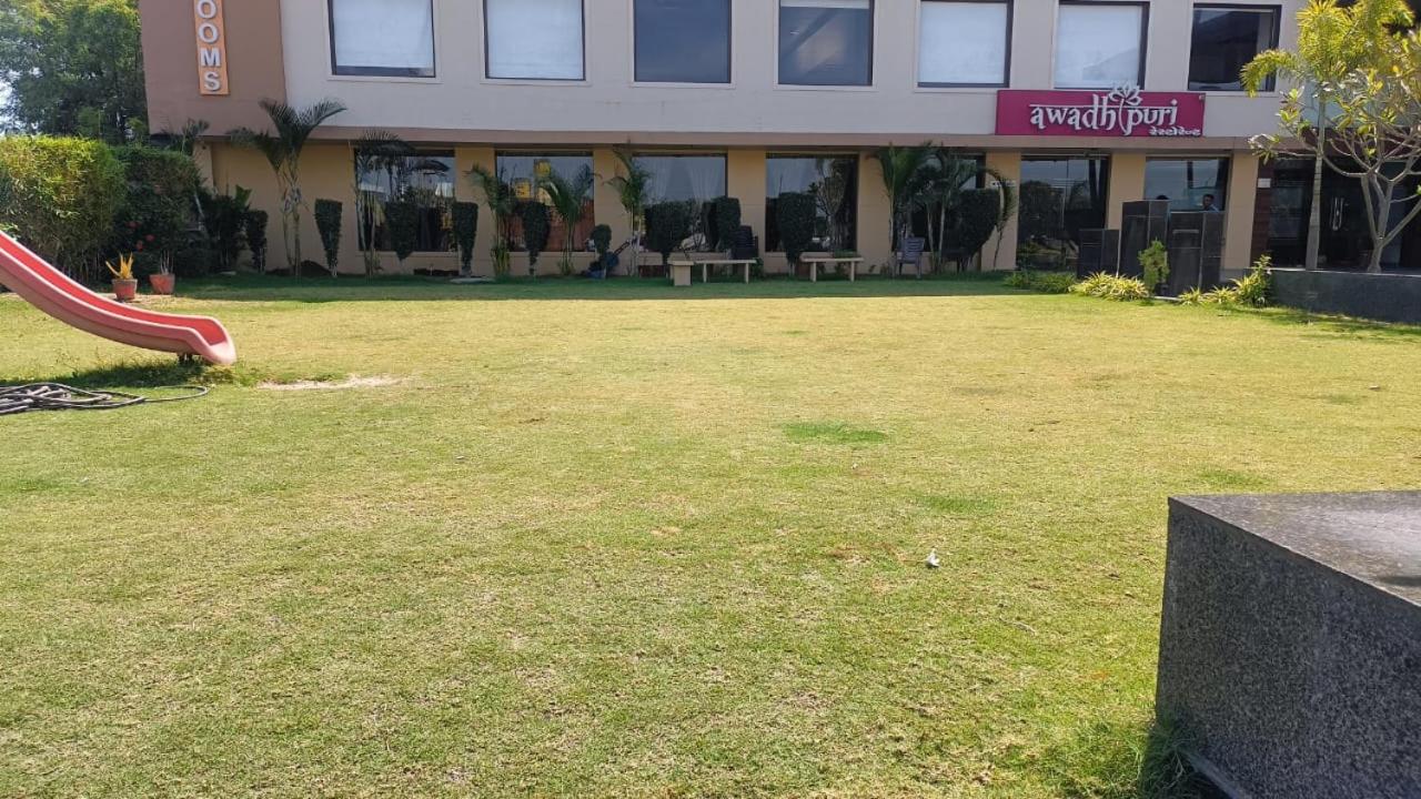 Hotel Shivalik - Mehsana Mahesana Zewnętrze zdjęcie