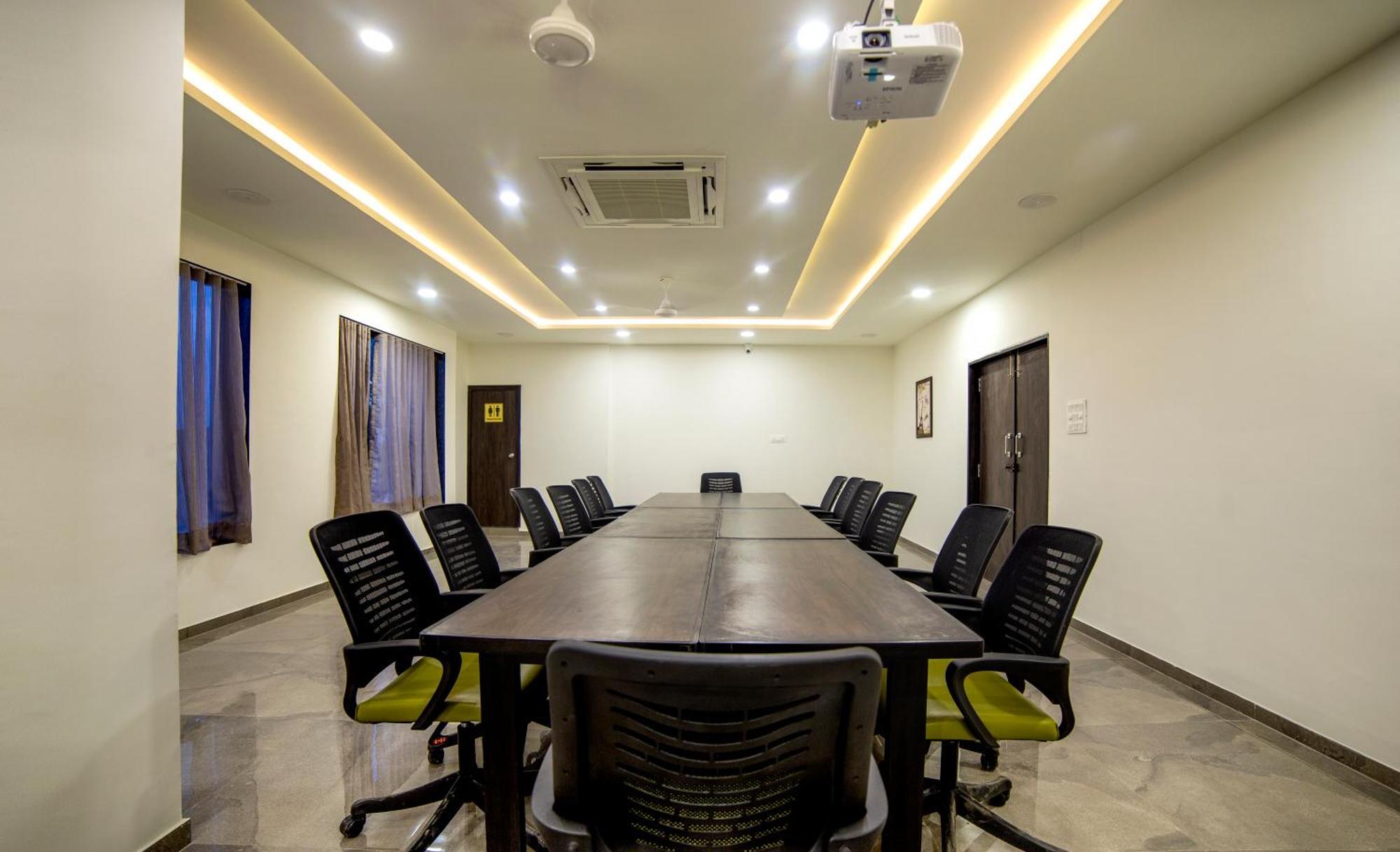 Hotel Shivalik - Mehsana Mahesana Zewnętrze zdjęcie