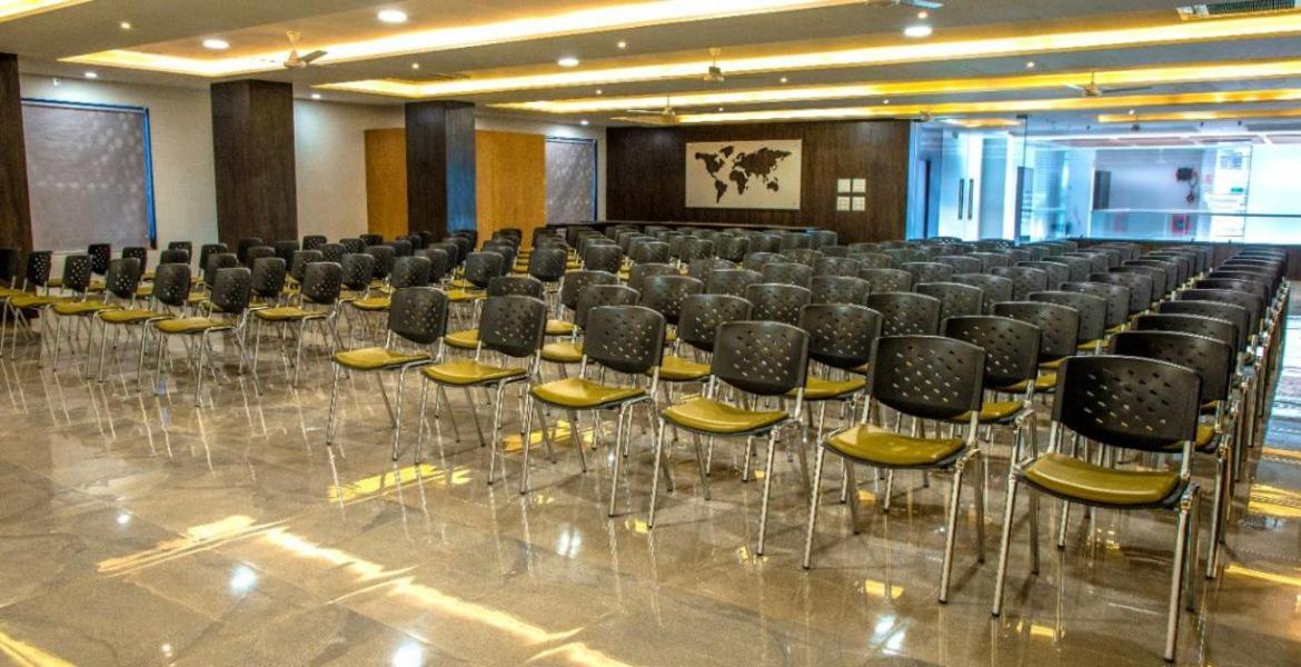 Hotel Shivalik - Mehsana Mahesana Zewnętrze zdjęcie