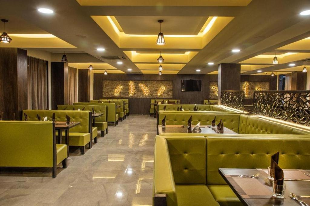 Hotel Shivalik - Mehsana Mahesana Zewnętrze zdjęcie