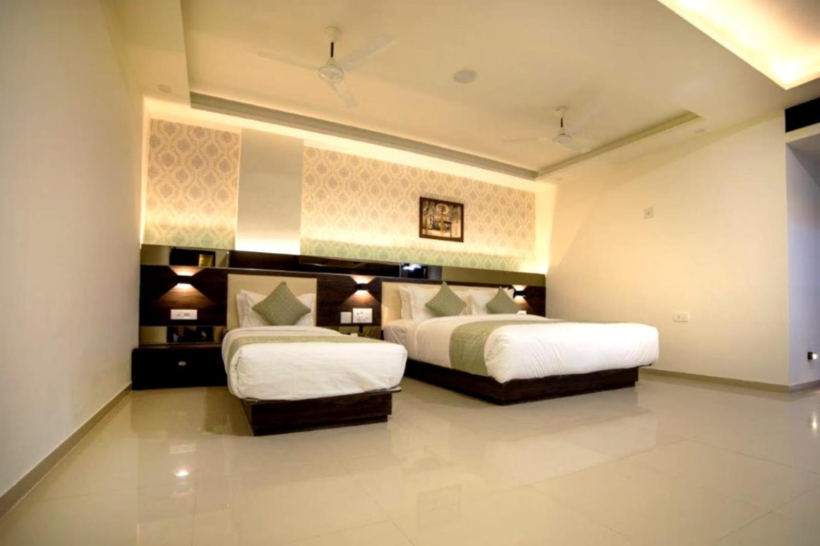 Hotel Shivalik - Mehsana Mahesana Zewnętrze zdjęcie