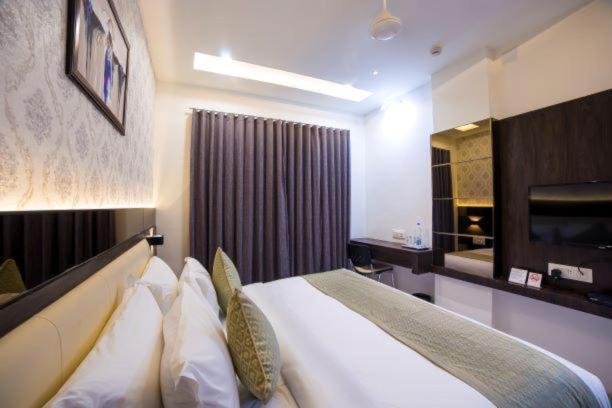 Hotel Shivalik - Mehsana Mahesana Zewnętrze zdjęcie