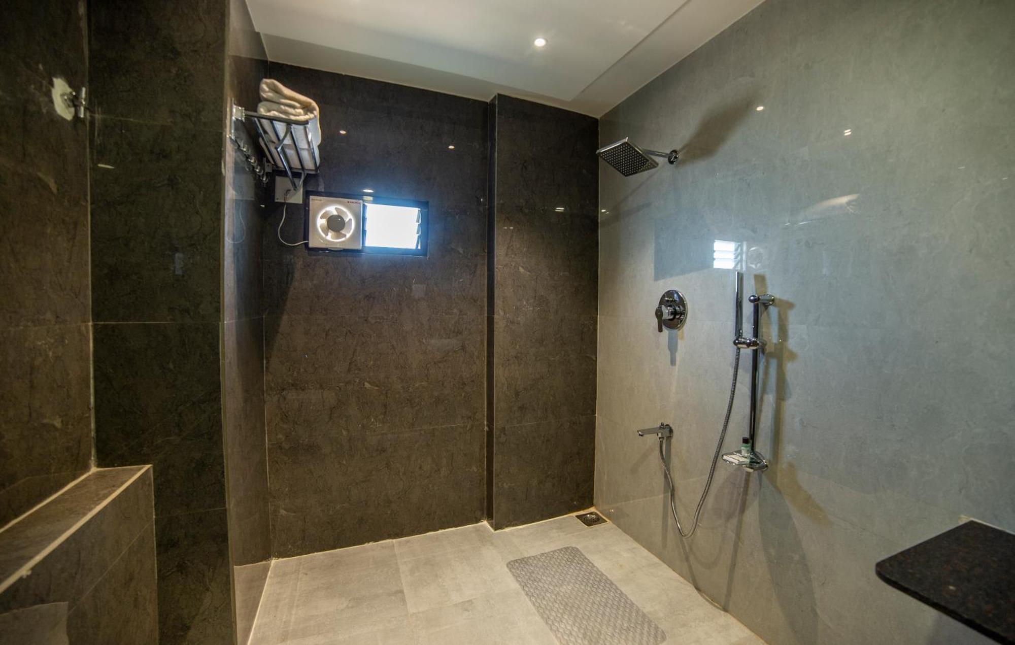 Hotel Shivalik - Mehsana Mahesana Zewnętrze zdjęcie